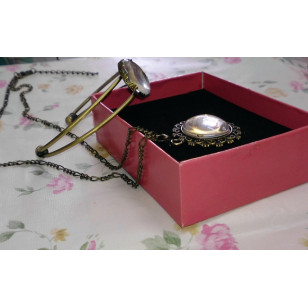 Chococat Cat / Winkipinki Cabochon Bronze Necklace and Bracelet Set